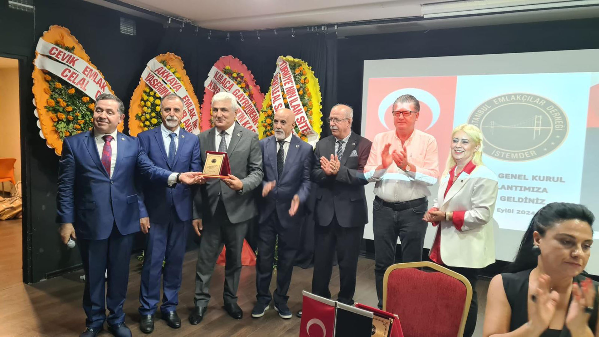 stanbul Emlaklar Dernei